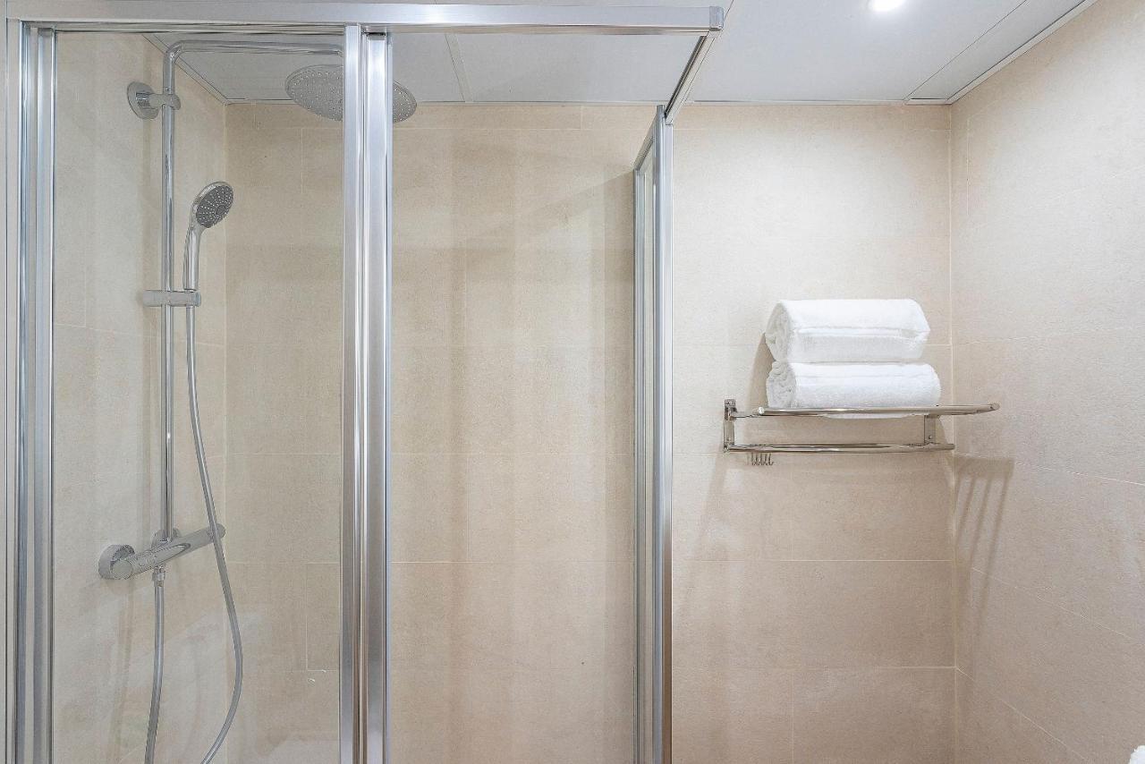 Lomas De Club Apartemen